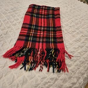 Cozy Tartan Plaid Throw Blanket – Soft, Warm & Timeless, 54" x 48"